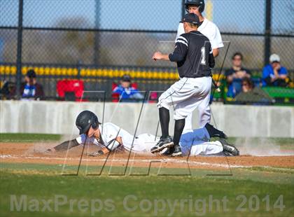 Thumbnail 3 in Byron Nelson vs Denison (North Texas Classic) photogallery.