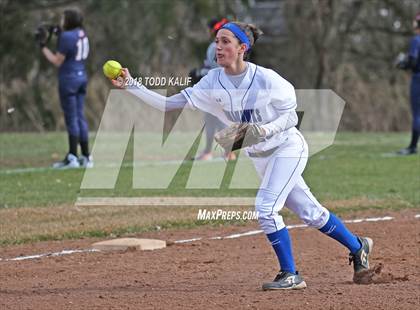 Thumbnail 1 in Avon @ Glastonbury photogallery.