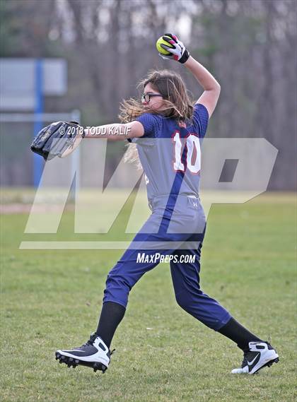 Thumbnail 3 in Avon @ Glastonbury photogallery.
