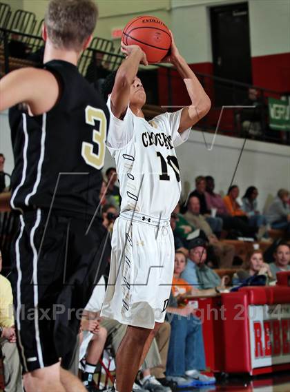 Thumbnail 3 in David Crockett vs Stone Memorial (Renasant Bank Christmas Tournament) photogallery.