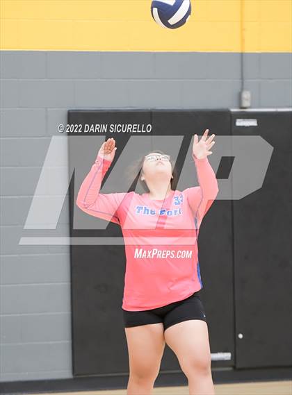 Thumbnail 2 in Fort Thomas vs Benjamin Franklin (Epic Tourneys Volleyball Invite) photogallery.