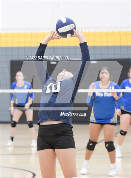 Thumbnail 3 in Fort Thomas vs Benjamin Franklin (Epic Tourneys Volleyball Invite) photogallery.