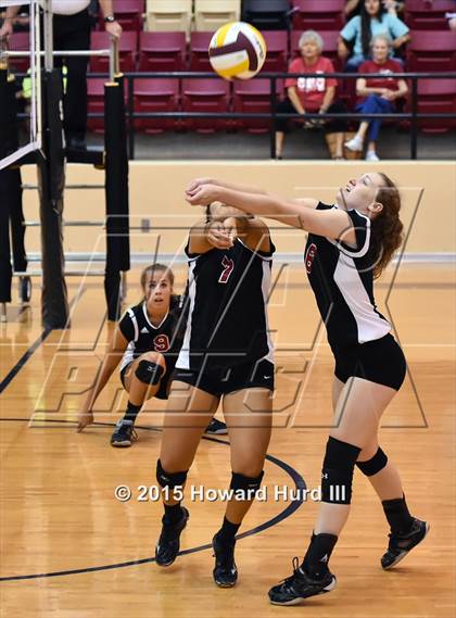 Thumbnail 2 in Cedar Hill vs Saginaw (EMS-ISD Tournament) photogallery.