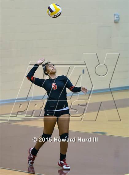 Thumbnail 3 in Cedar Hill vs Saginaw (EMS-ISD Tournament) photogallery.