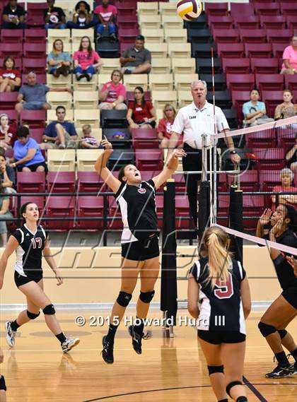 Thumbnail 1 in Cedar Hill vs Saginaw (EMS-ISD Tournament) photogallery.