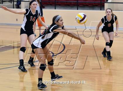 Thumbnail 3 in Cedar Hill vs Saginaw (EMS-ISD Tournament) photogallery.