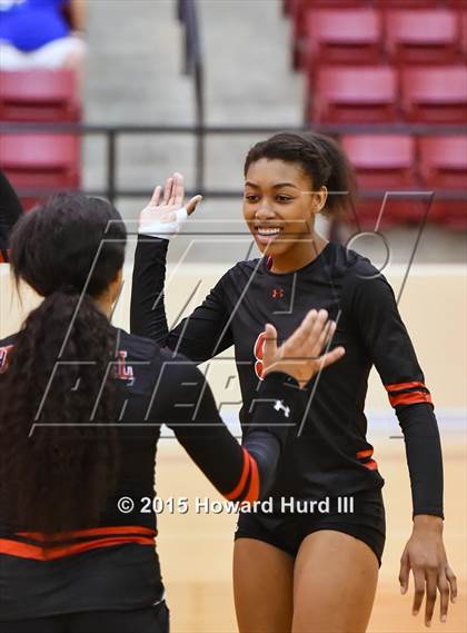 Thumbnail 3 in Cedar Hill vs Saginaw (EMS-ISD Tournament) photogallery.