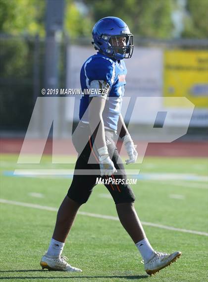 Thumbnail 3 in Westlake vs Salesian  photogallery.