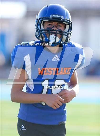 Thumbnail 3 in Westlake vs Salesian  photogallery.
