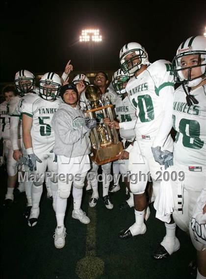 Thumbnail 2 in El Camino Real vs. Hamilton (CIF LA City Section D2 Final) photogallery.