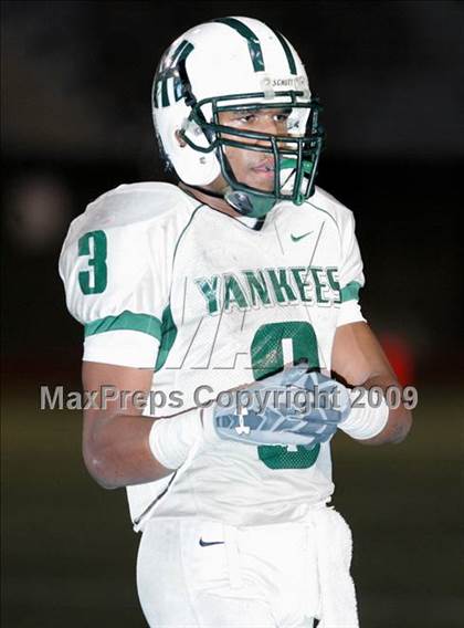 Thumbnail 2 in El Camino Real vs. Hamilton (CIF LA City Section D2 Final) photogallery.