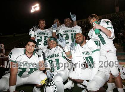 Thumbnail 2 in El Camino Real vs. Hamilton (CIF LA City Section D2 Final) photogallery.
