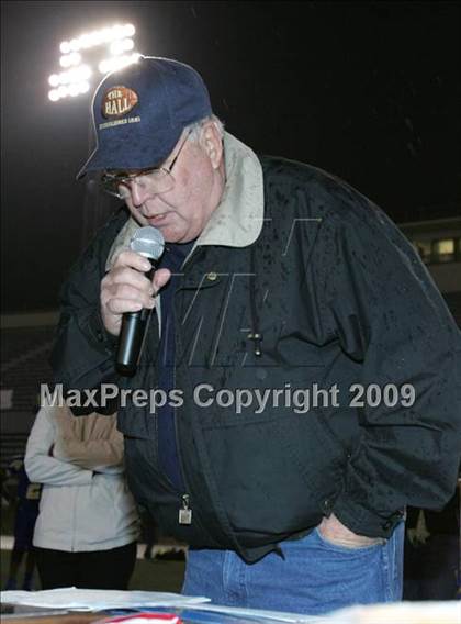 Thumbnail 1 in El Camino Real vs. Hamilton (CIF LA City Section D2 Final) photogallery.