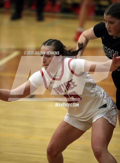 Thumbnail 2 in Eagle vs. Owyhee photogallery.