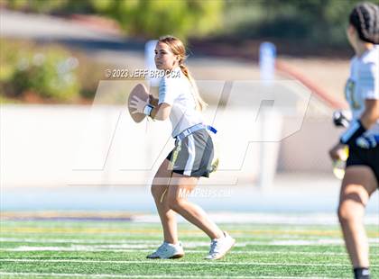 Thumbnail 2 in Ventura vs. Oak Park photogallery.