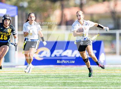 Thumbnail 3 in Ventura vs. Oak Park photogallery.