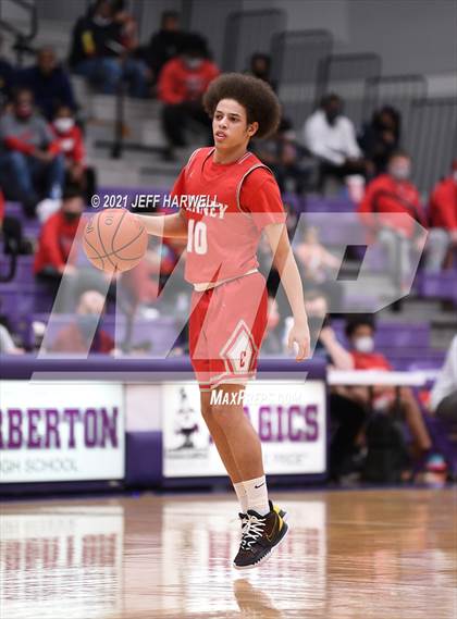 Thumbnail 3 in Chaney vs. Gilmour Academy (OHSAA D2 Regional Semifinal) photogallery.