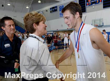 Thumbnail 1 in Corona del Mar vs. Esperanza (CIF SoCal D2 Regional Final) photogallery.