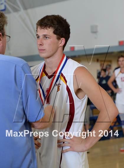 Thumbnail 1 in Corona del Mar vs. Esperanza (CIF SoCal D2 Regional Final) photogallery.