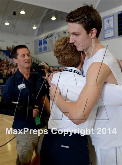 Thumbnail 3 in Corona del Mar vs. Esperanza (CIF SoCal D2 Regional Final) photogallery.