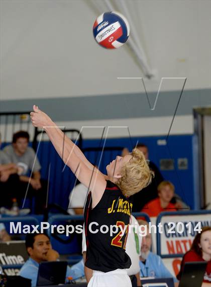 Thumbnail 3 in Corona del Mar vs. Esperanza (CIF SoCal D2 Regional Final) photogallery.