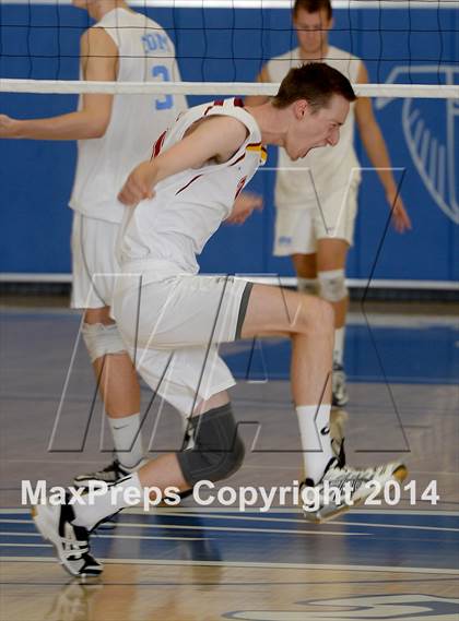 Thumbnail 1 in Corona del Mar vs. Esperanza (CIF SoCal D2 Regional Final) photogallery.