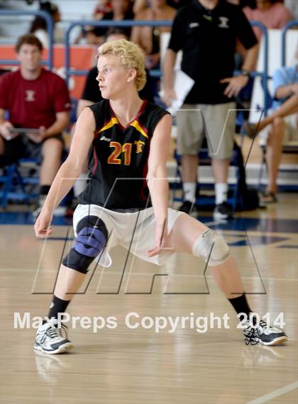Thumbnail 3 in Corona del Mar vs. Esperanza (CIF SoCal D2 Regional Final) photogallery.