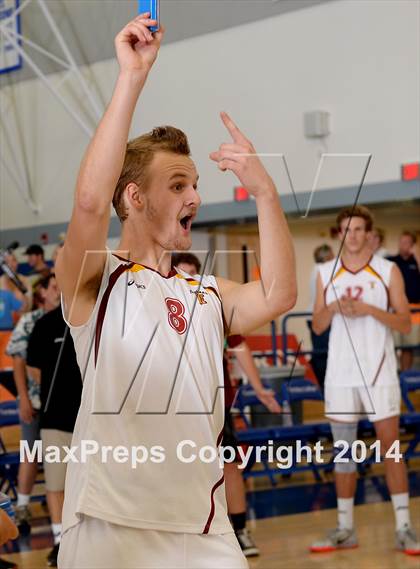 Thumbnail 3 in Corona del Mar vs. Esperanza (CIF SoCal D2 Regional Final) photogallery.