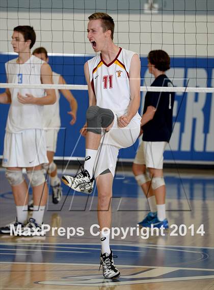 Thumbnail 1 in Corona del Mar vs. Esperanza (CIF SoCal D2 Regional Final) photogallery.