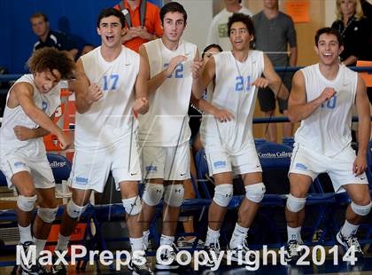 Thumbnail 3 in Corona del Mar vs. Esperanza (CIF SoCal D2 Regional Final) photogallery.