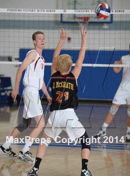 Thumbnail 3 in Corona del Mar vs. Esperanza (CIF SoCal D2 Regional Final) photogallery.