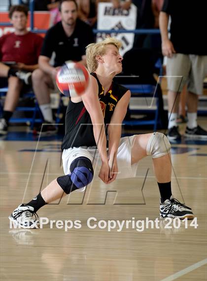 Thumbnail 1 in Corona del Mar vs. Esperanza (CIF SoCal D2 Regional Final) photogallery.