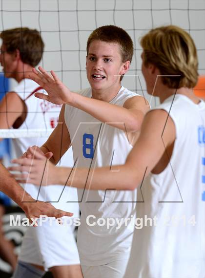 Thumbnail 1 in Corona del Mar vs. Esperanza (CIF SoCal D2 Regional Final) photogallery.