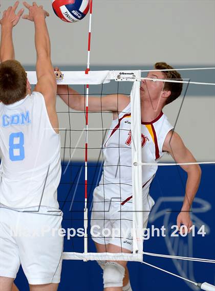 Thumbnail 2 in Corona del Mar vs. Esperanza (CIF SoCal D2 Regional Final) photogallery.
