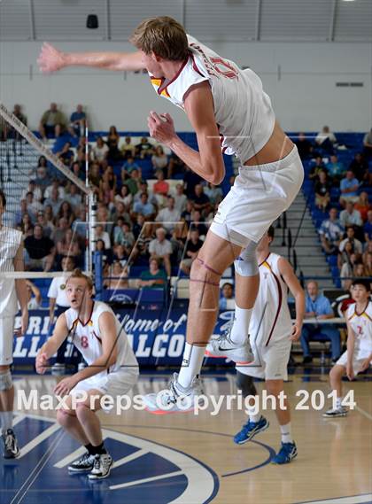 Thumbnail 1 in Corona del Mar vs. Esperanza (CIF SoCal D2 Regional Final) photogallery.