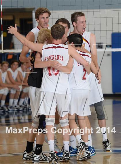Thumbnail 1 in Corona del Mar vs. Esperanza (CIF SoCal D2 Regional Final) photogallery.