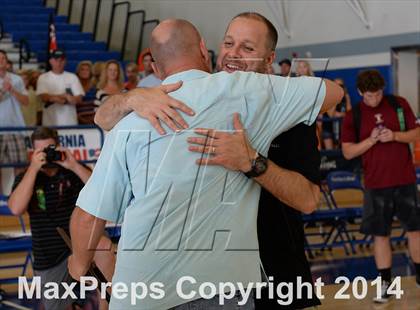Thumbnail 3 in Corona del Mar vs. Esperanza (CIF SoCal D2 Regional Final) photogallery.