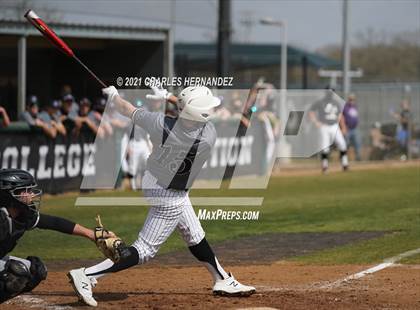 Thumbnail 3 in Willis @ College Station photogallery.