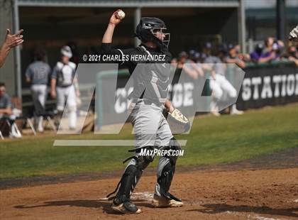 Thumbnail 1 in Willis @ College Station photogallery.