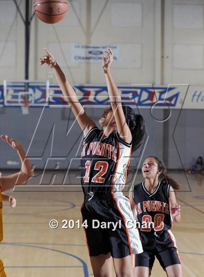 Thumbnail 2 in La Puente vs Rosary (San Gabriel Christmas Tournament) photogallery.