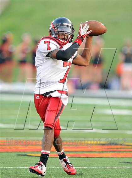Thumbnail 3 in Riverdale Baptist vs. St. Stephen's & St. Agnes (I-95 Kickoff Classic) photogallery.