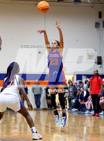 Thumbnail 3 in Chilton County vs Verbena (Chilton County Tournament) photogallery.