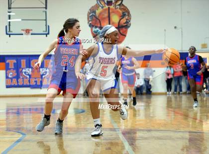 Thumbnail 1 in Chilton County vs Verbena (Chilton County Tournament) photogallery.