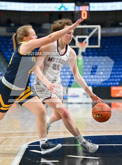 Thumbnail 1 in Old Forge vs. Montrose (PIAA 2A Division 2 Final) photogallery.