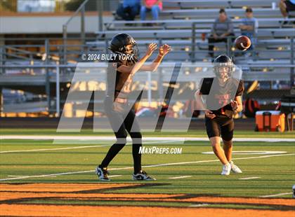 Thumbnail 3 in Grand Saline vs Lone Oak photogallery.