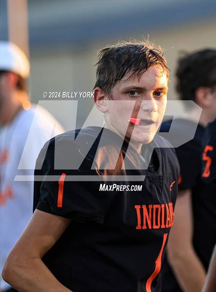 Thumbnail 3 in Grand Saline vs Lone Oak photogallery.