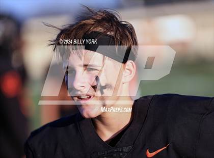 Thumbnail 1 in Grand Saline vs Lone Oak photogallery.