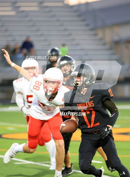 Thumbnail 2 in Grand Saline vs Lone Oak photogallery.