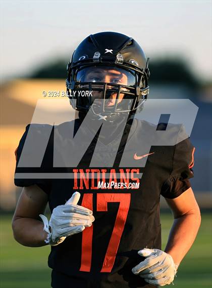 Thumbnail 1 in Grand Saline vs Lone Oak photogallery.
