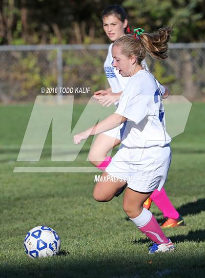 Thumbnail 3 in Coginchaug Regional @ Hale Ray photogallery.